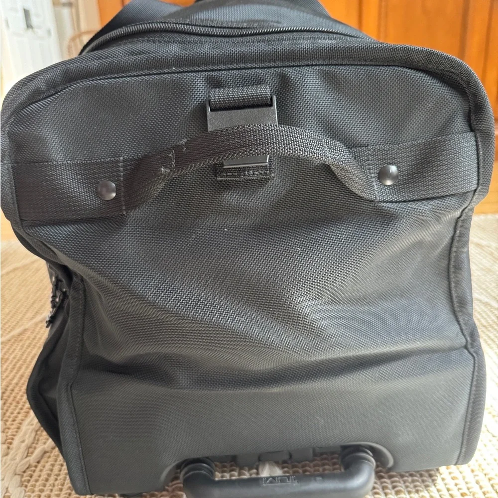 TUMI Black Travel Duffel Bag LIKE NEW